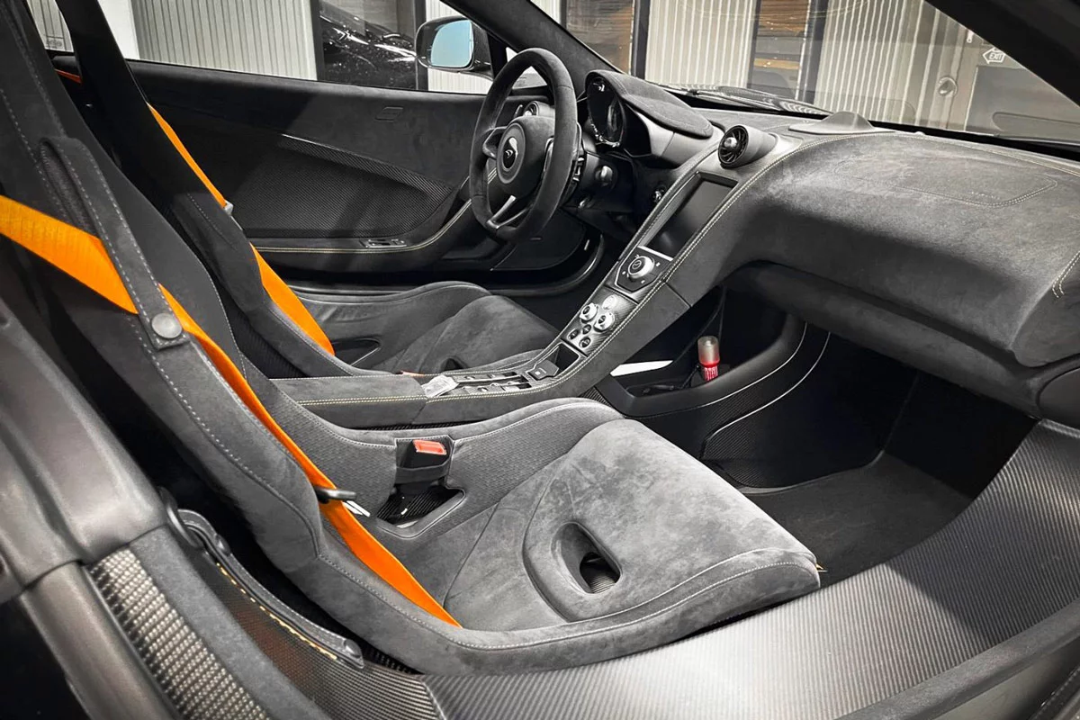 2016 McLaren 675 LT Spider - MSO Carbon Series, 6/15