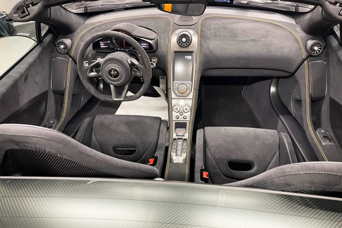 2016 McLaren 675 LT Spider - MSO Carbon Series, 8/15