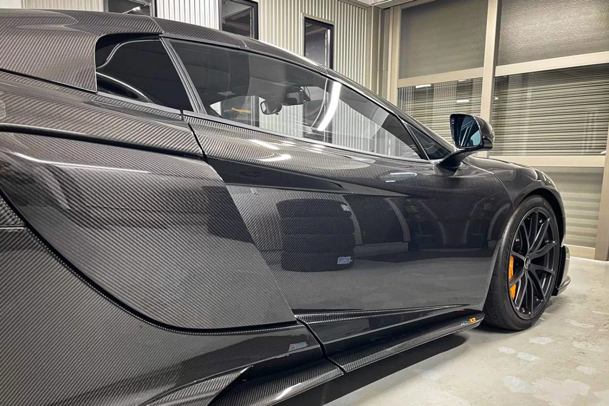 2016 McLaren 675 LT Spider - MSO Carbon Series, 12/15