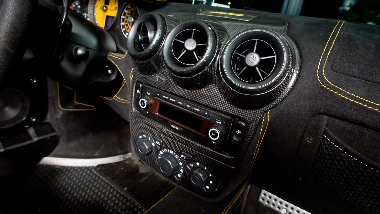 2009 Ferrari Scuderia Spider 16M, 12/32