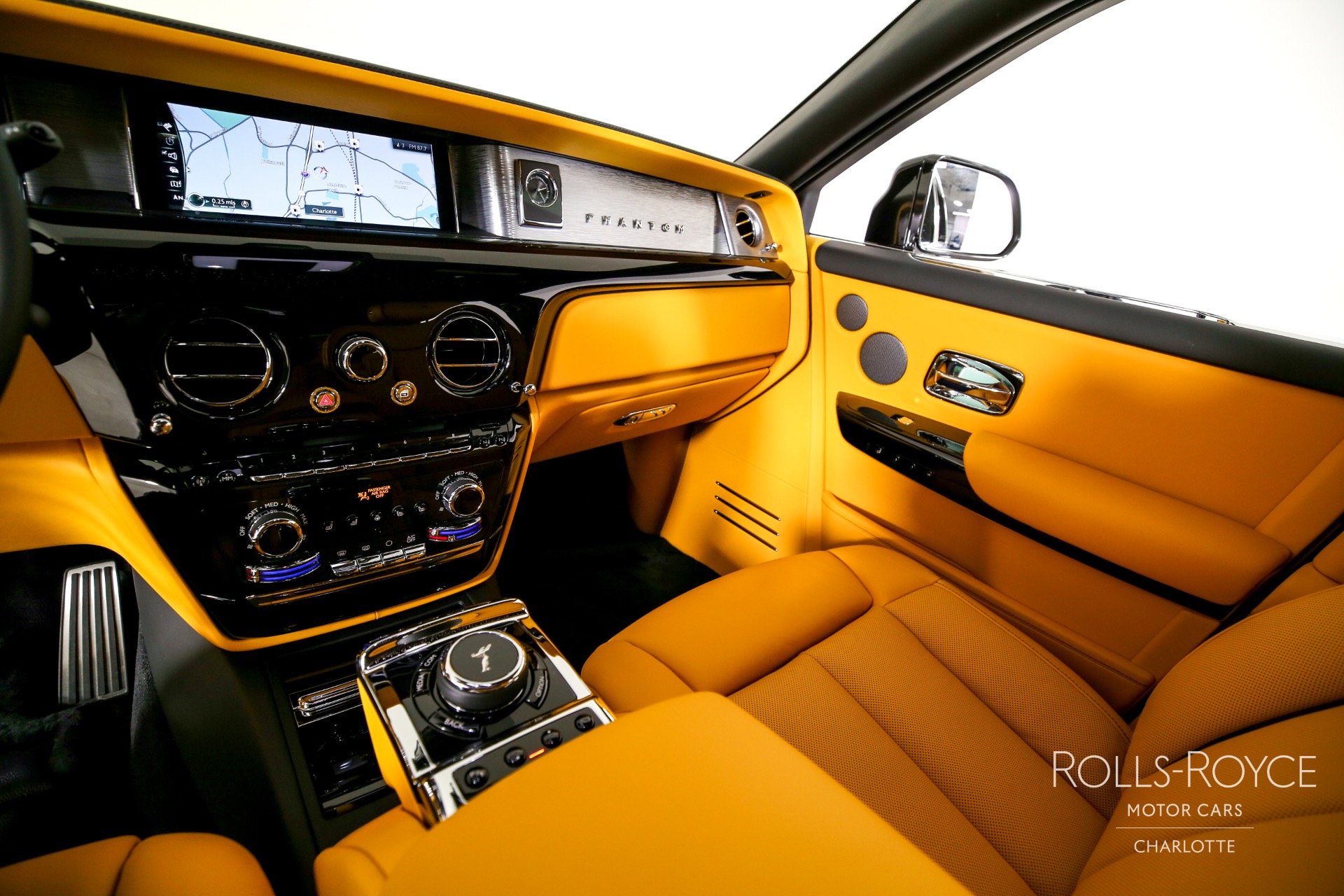 2024 ROLLS-ROYCE PHANTOM EWB, 16/20