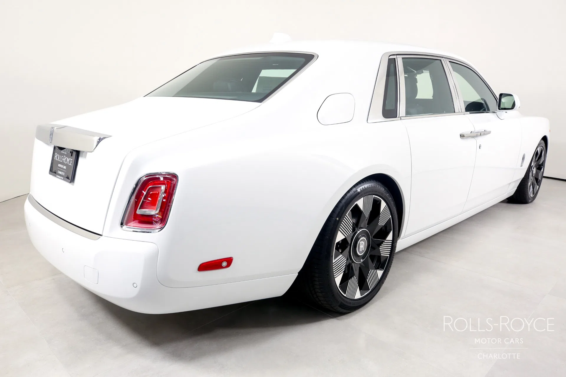 2023 Rolls-Royce Phantom for sale, exterior, Arctic White