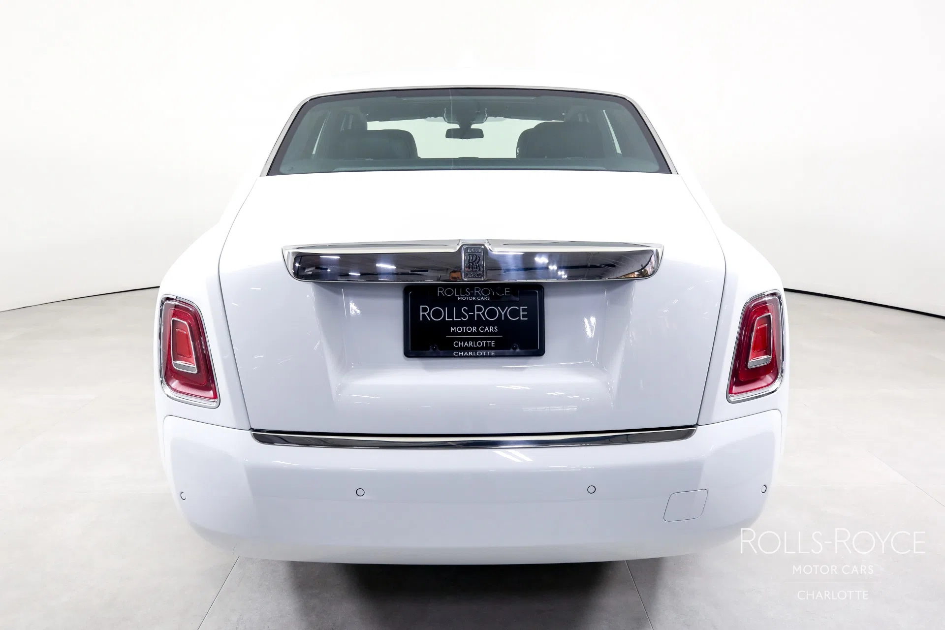 2023 Rolls-Royce Phantom for sale, exterior, Arctic White