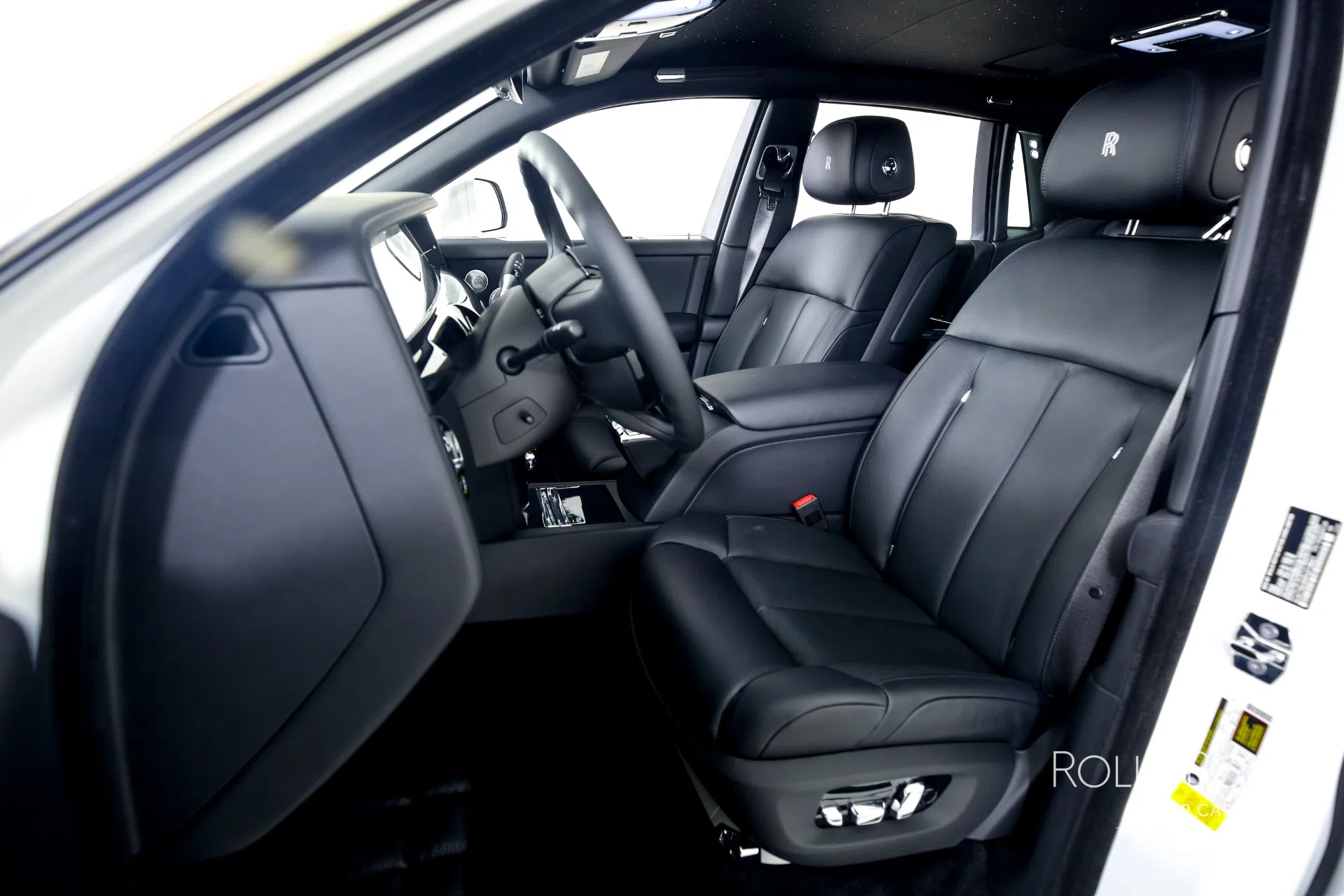2023 Rolls-Royce Phantom interior, seats