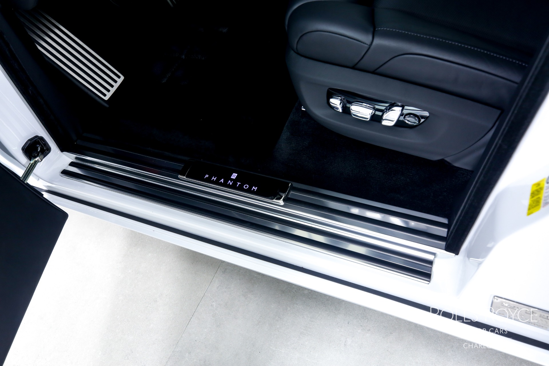 2023 ROLLS-ROYCE PHANTOM, 17/20