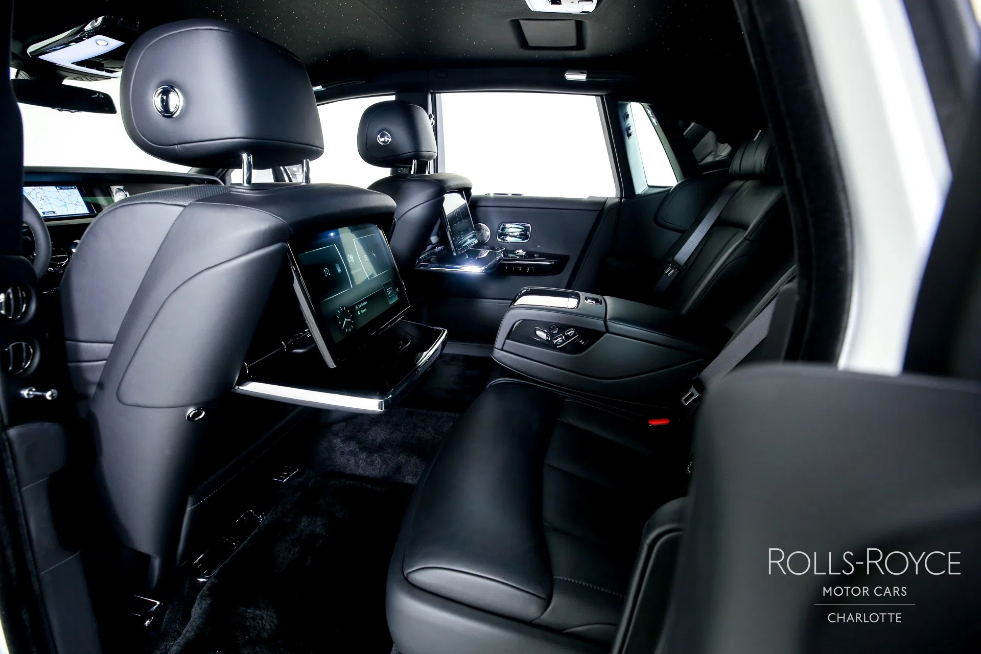 2023 Rolls-Royce Phantom interior, seats