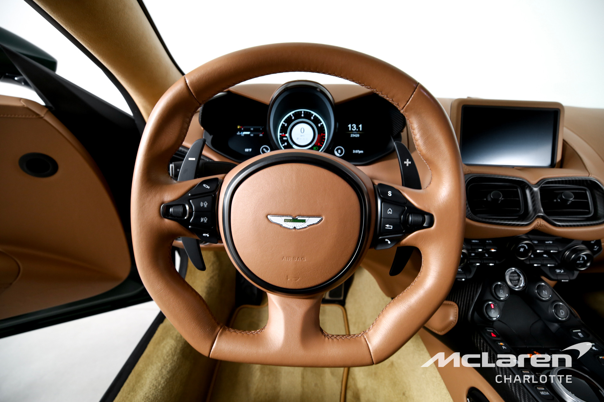 2020 Aston Martin Vantage, 14/20