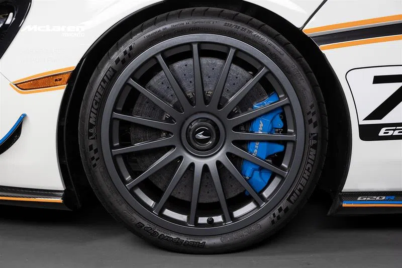 2020 McLaren 620R wheel