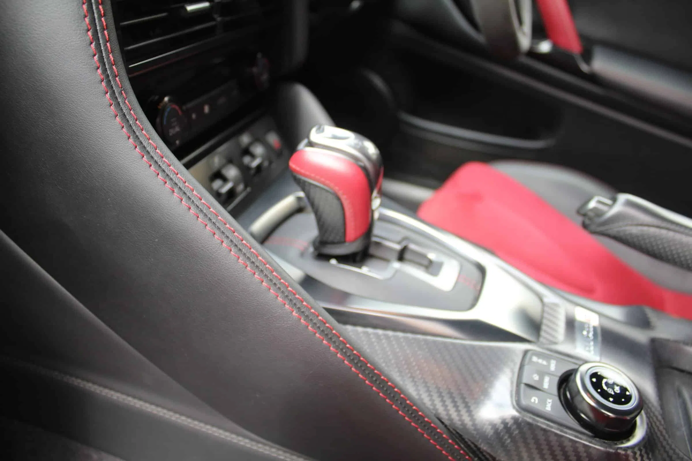 2019 Nissan GT-R R35 Nismo interior, center console