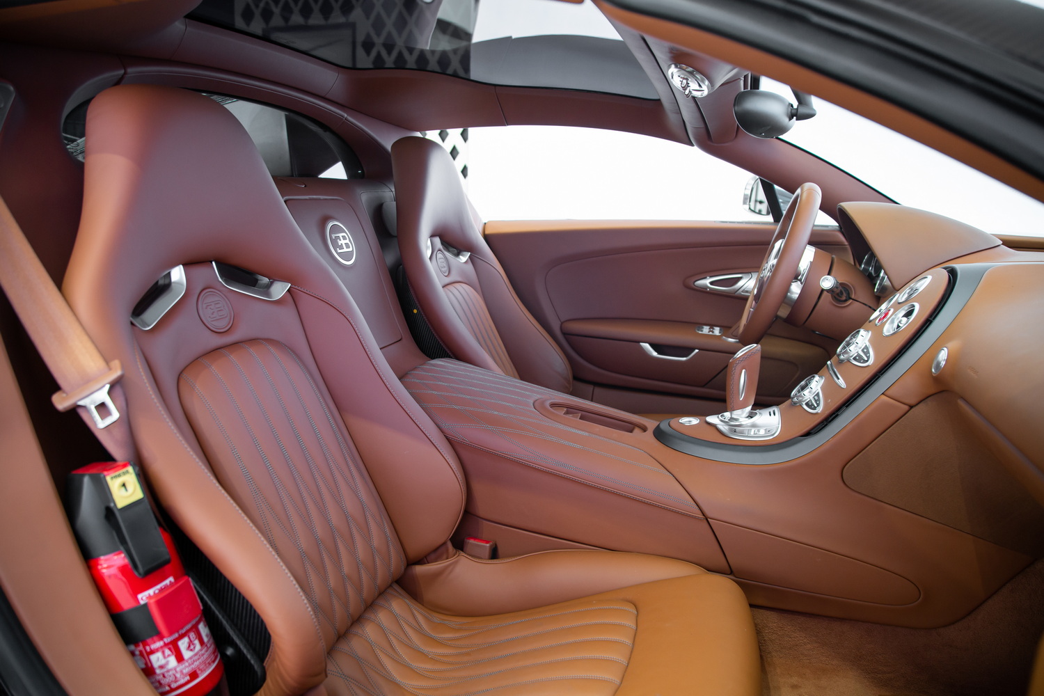 2012 Bugatti Veyron 16.4 Grand Sport, 16/18