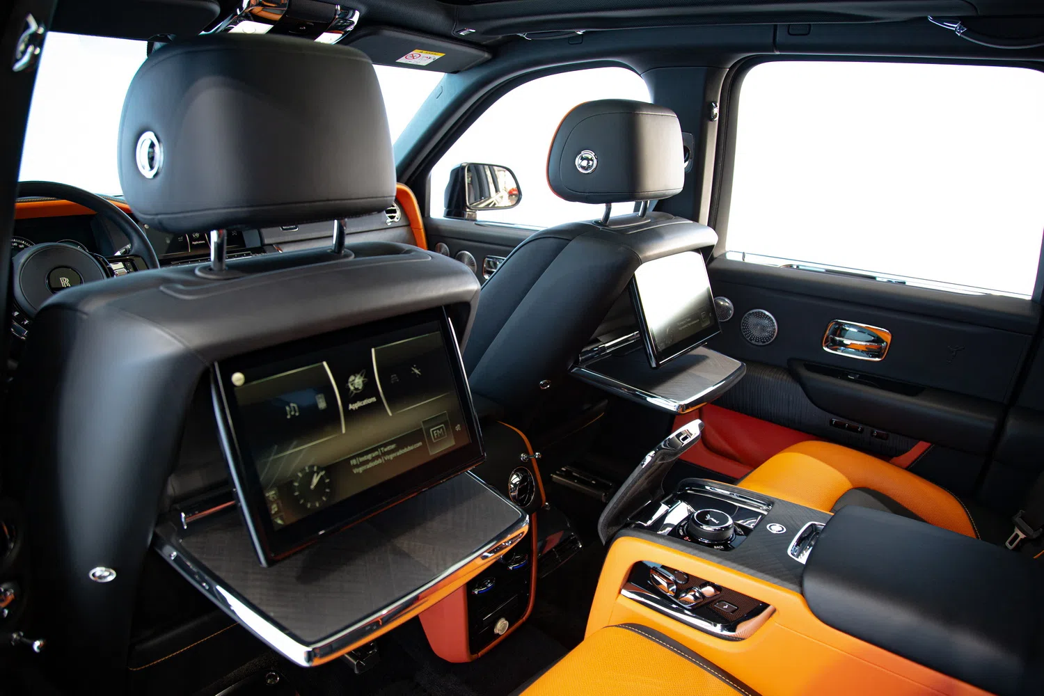 2019 Rolls-Royce Cullinan interior, seats