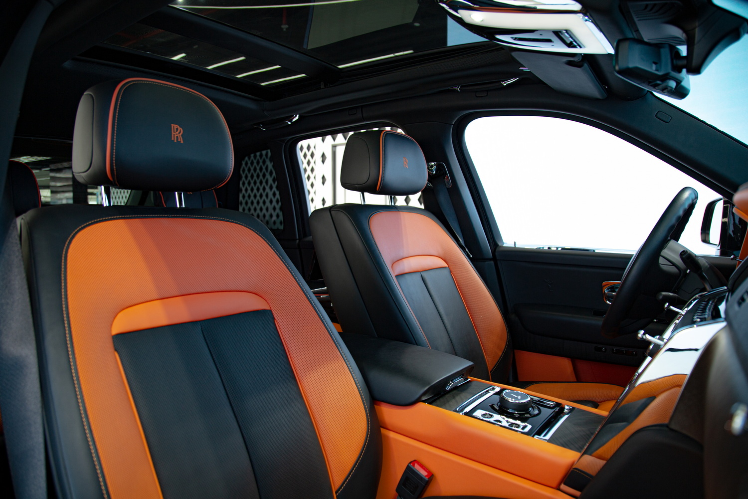 2019 Rolls-Royce Cullinan, 16/17