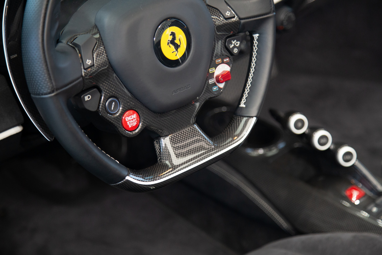 2020 Ferrari 488 Pista Spider, 9/19