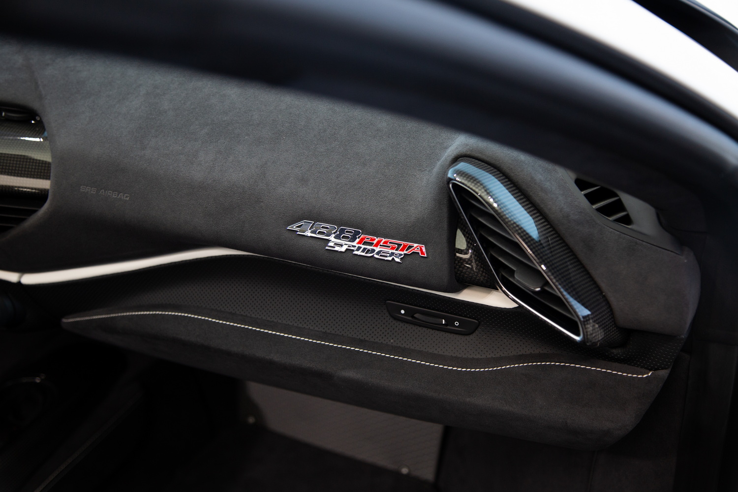 2020 Ferrari 488 Pista Spider, 15/19
