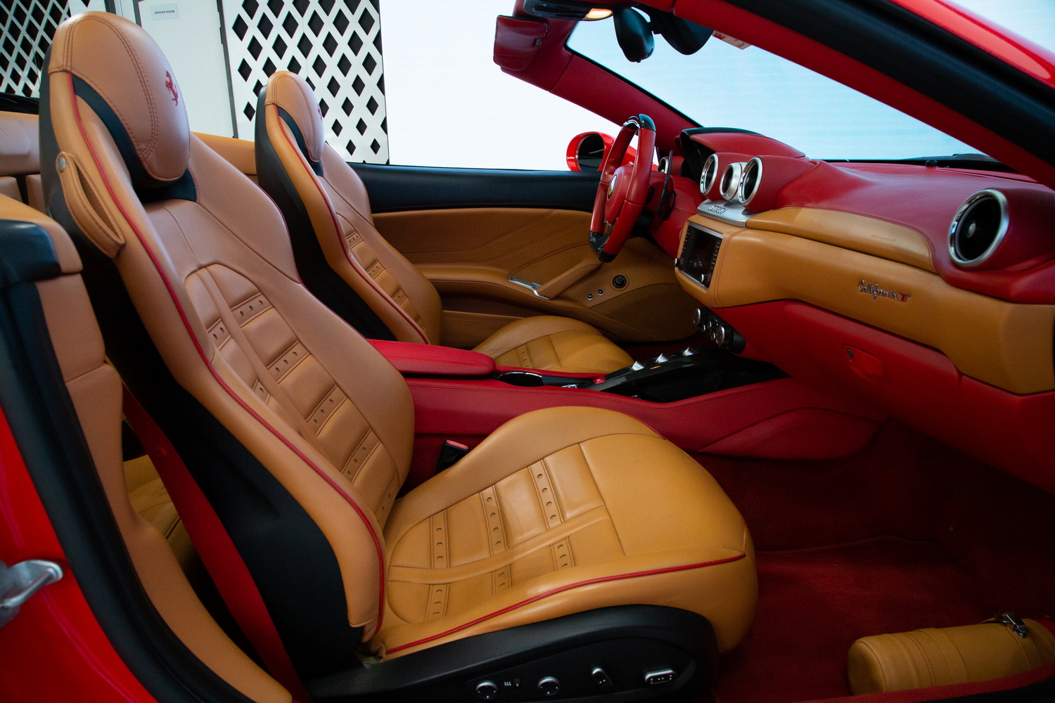 2015 Ferrari California T, 13/17
