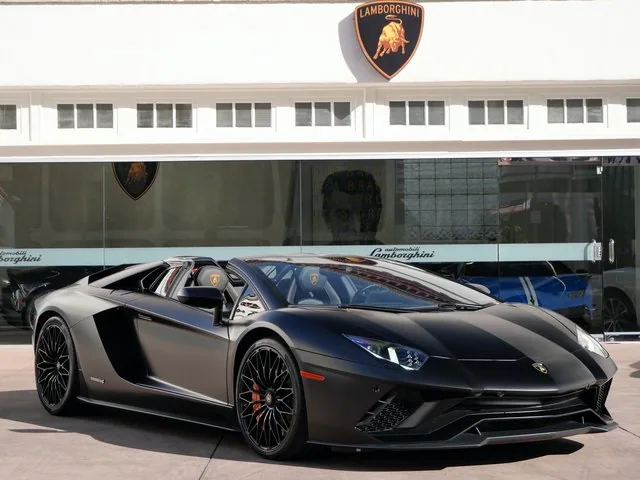 2019 Lamborghini Aventador S Roadster