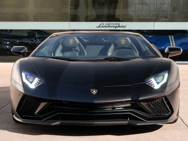 2019 Lamborghini Aventador S Roadster, 4/20