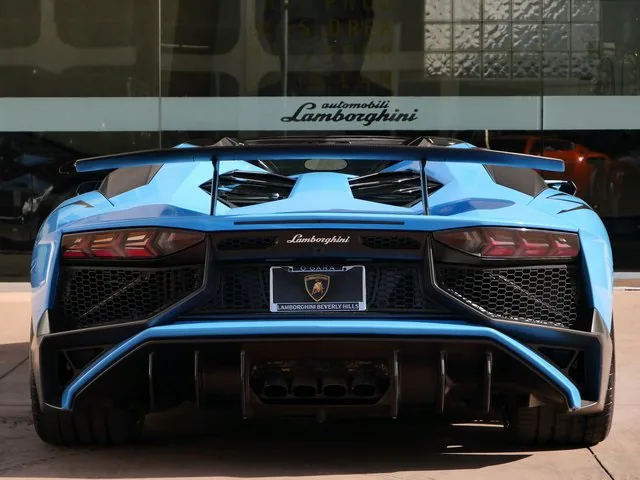 2017 Lamborghini Aventador Roadster, 4/20