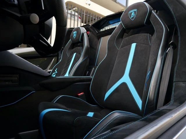2017 Lamborghini Aventador Roadster, 6/20
