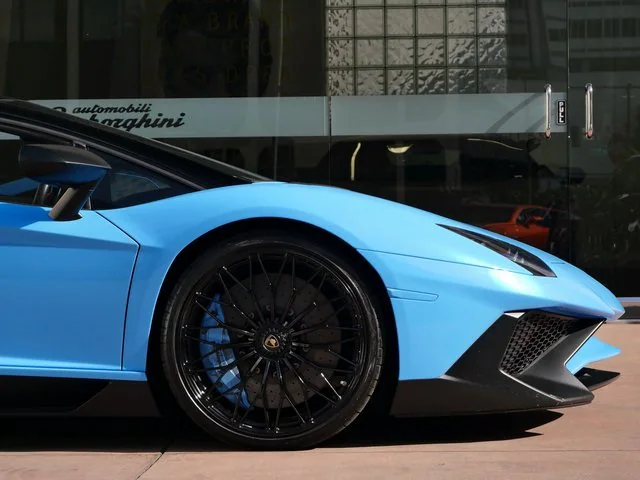 2017 Lamborghini Aventador Roadster, 9/20