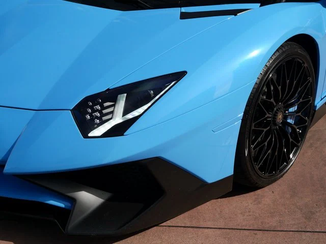 2017 Lamborghini Aventador Roadster, 13/20