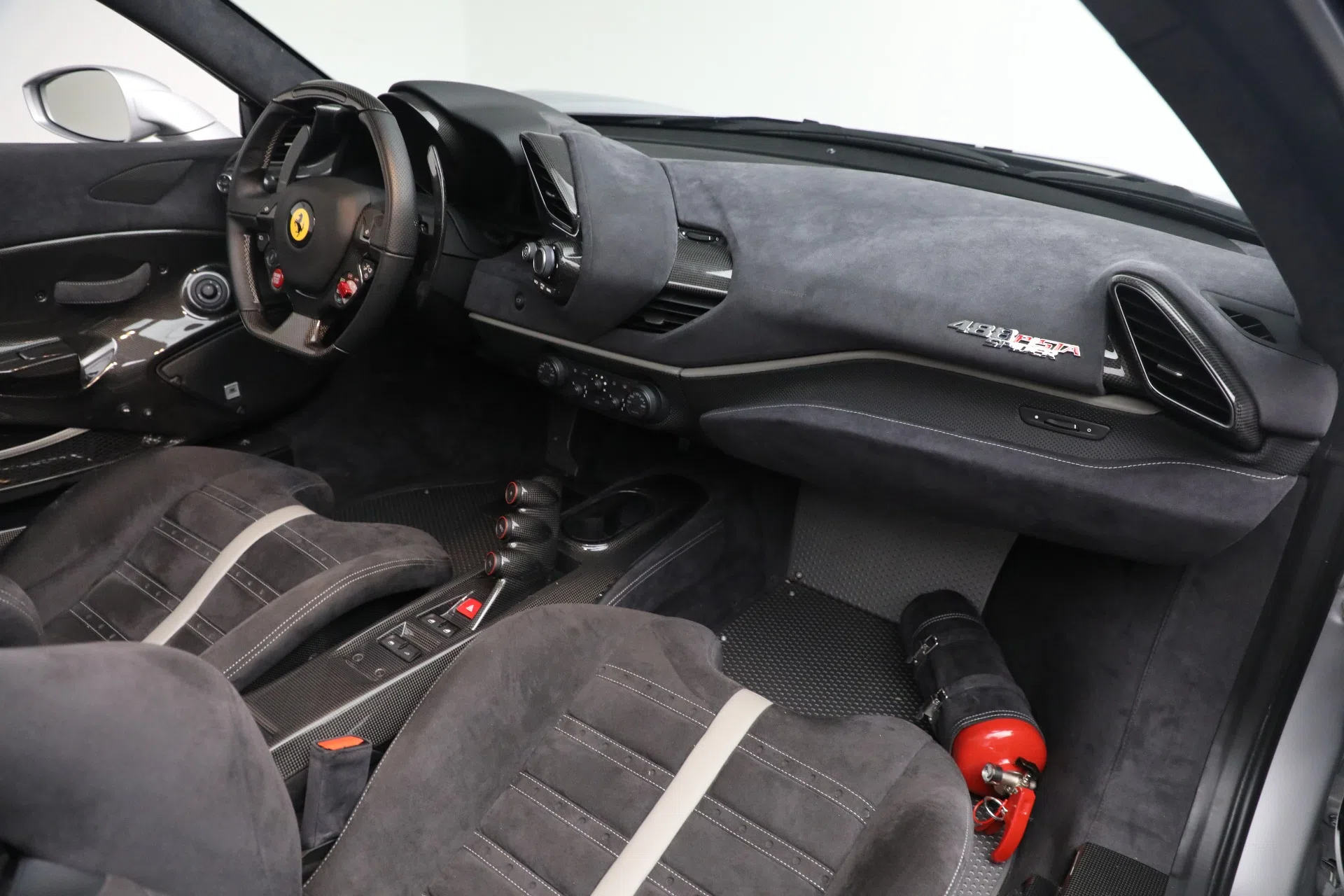 Ferrari 488 Pista Spider interior