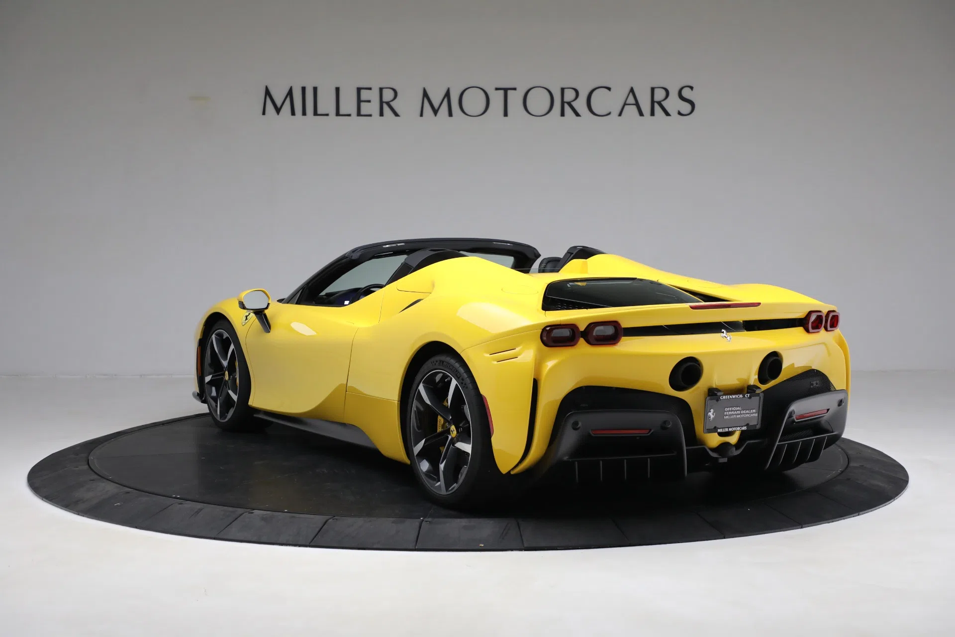 2022 Ferrari SF90 Spider