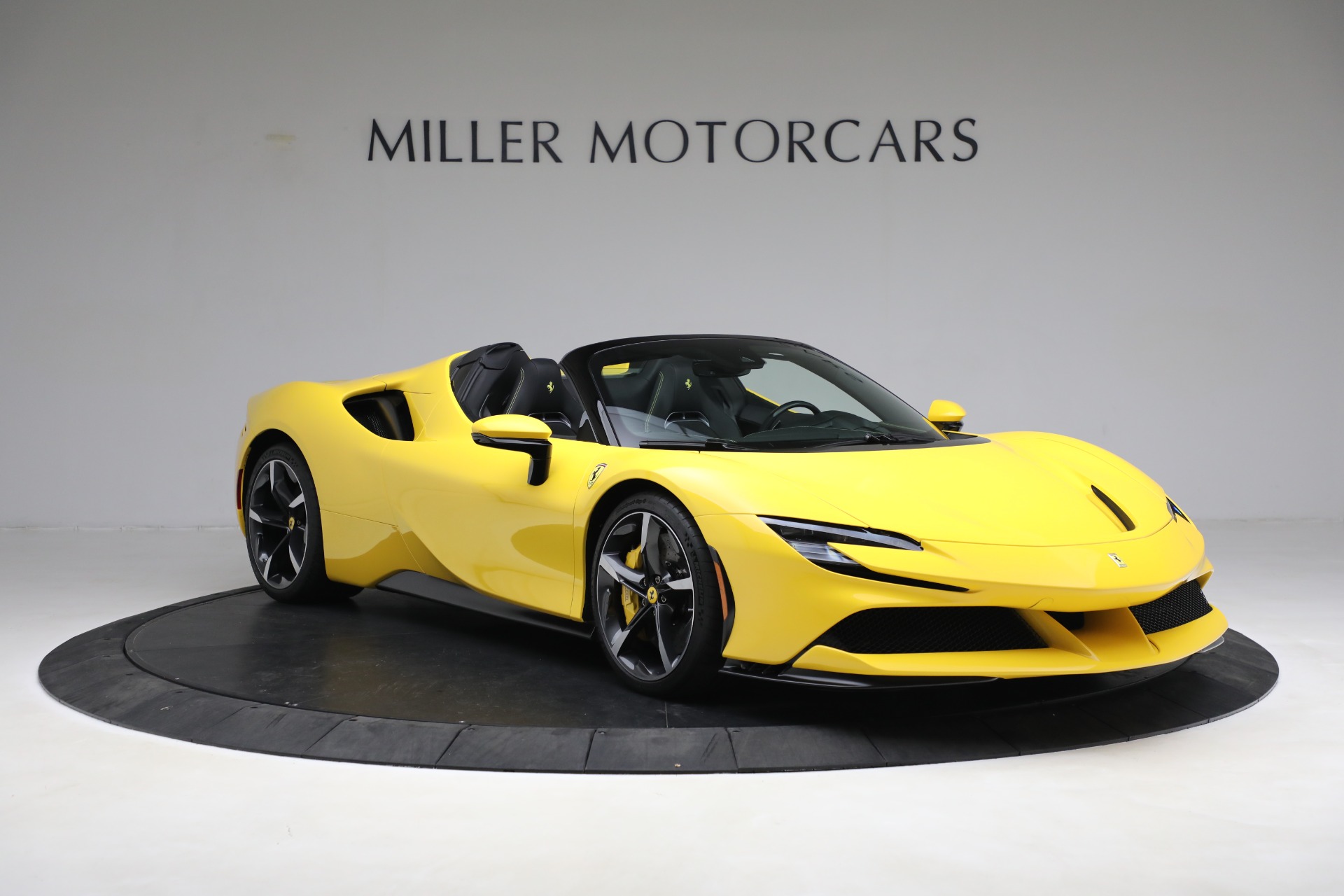 2022 Ferrari SF90 Spider, 11/18