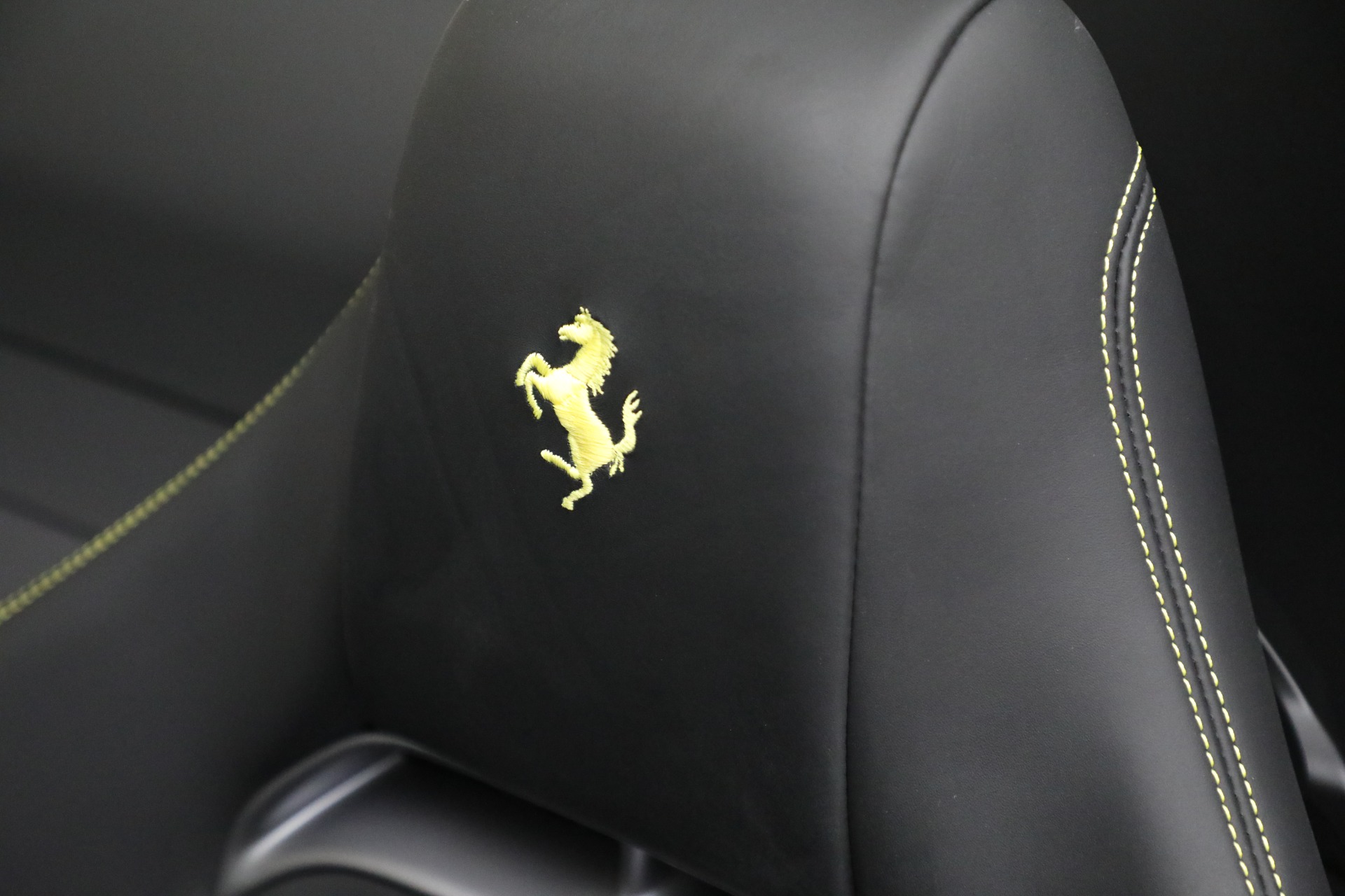 2022 Ferrari SF90 Spider, 16/18