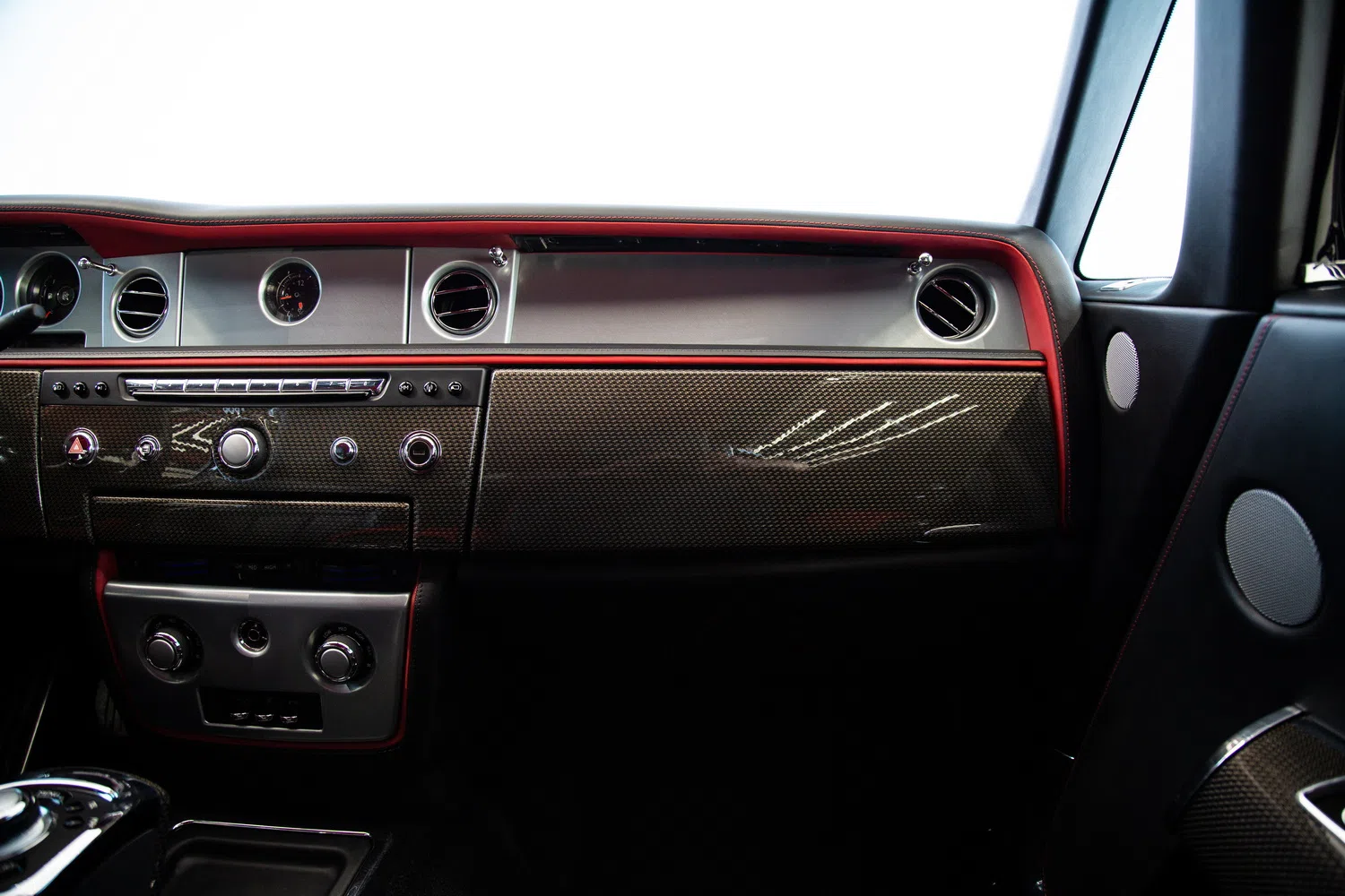 2017 Rolls-Royce Phantom interior