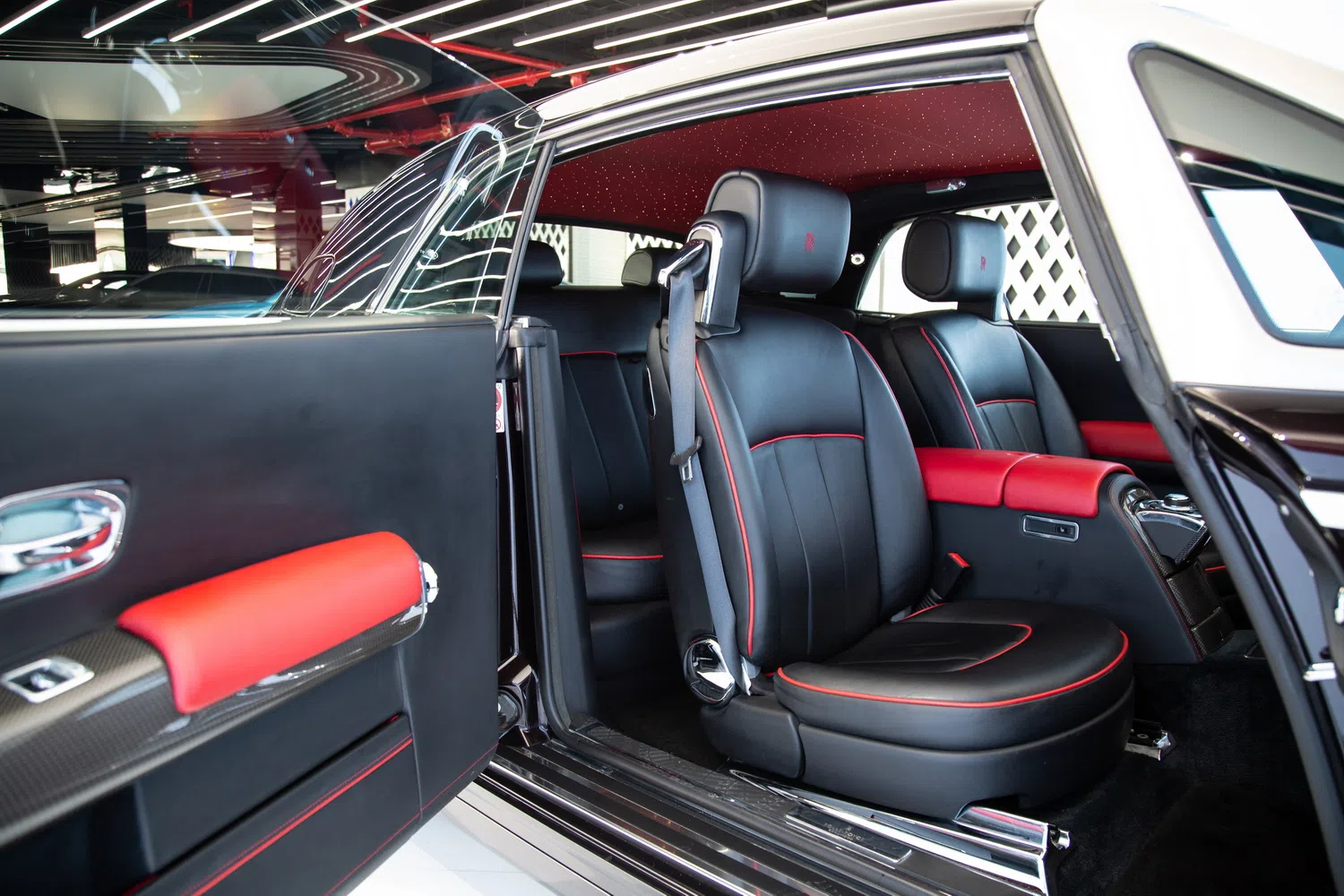 2017 Rolls-Royce Phantom interior, seats