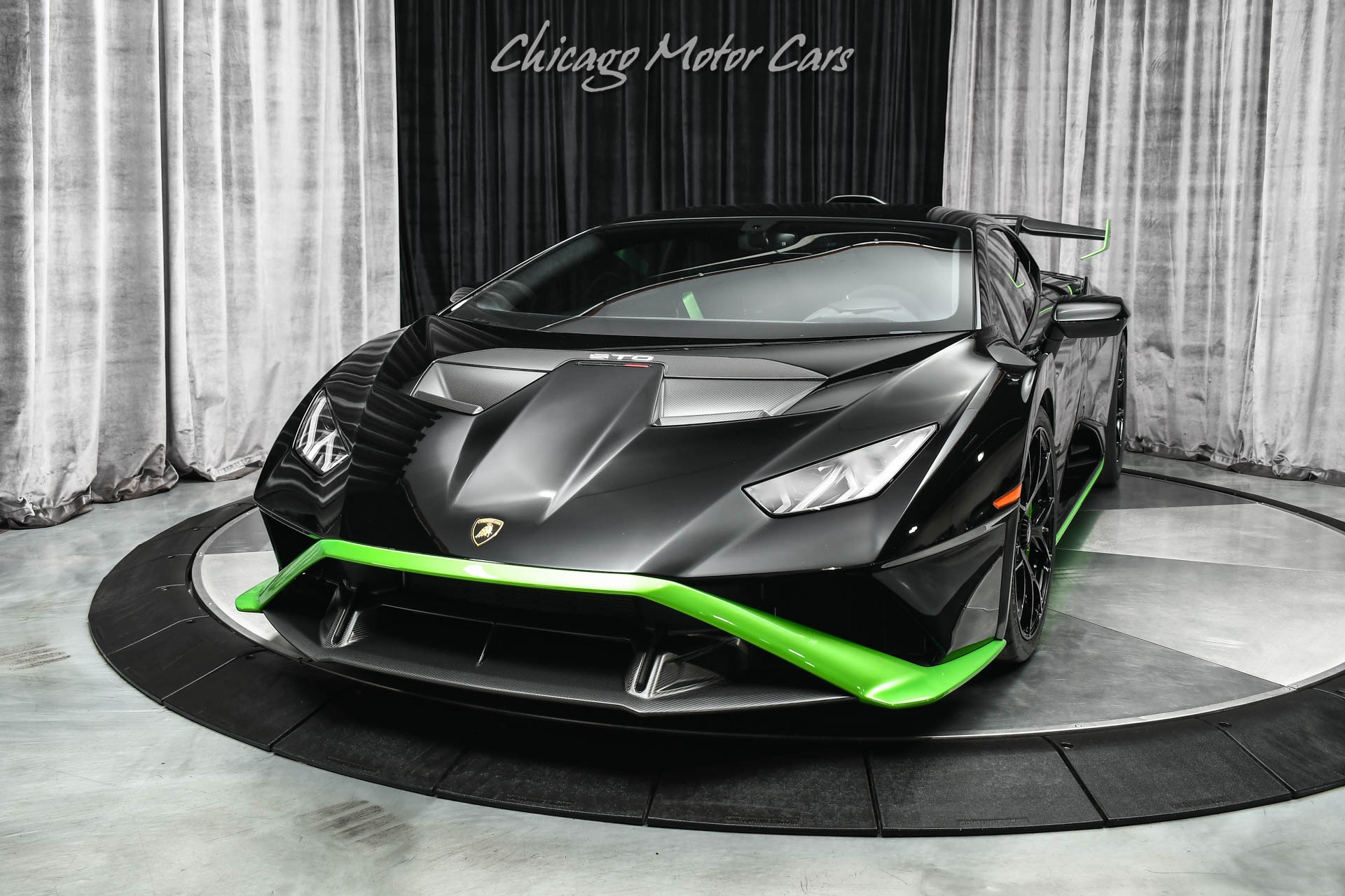 2022 Lamborghini Huracán STO