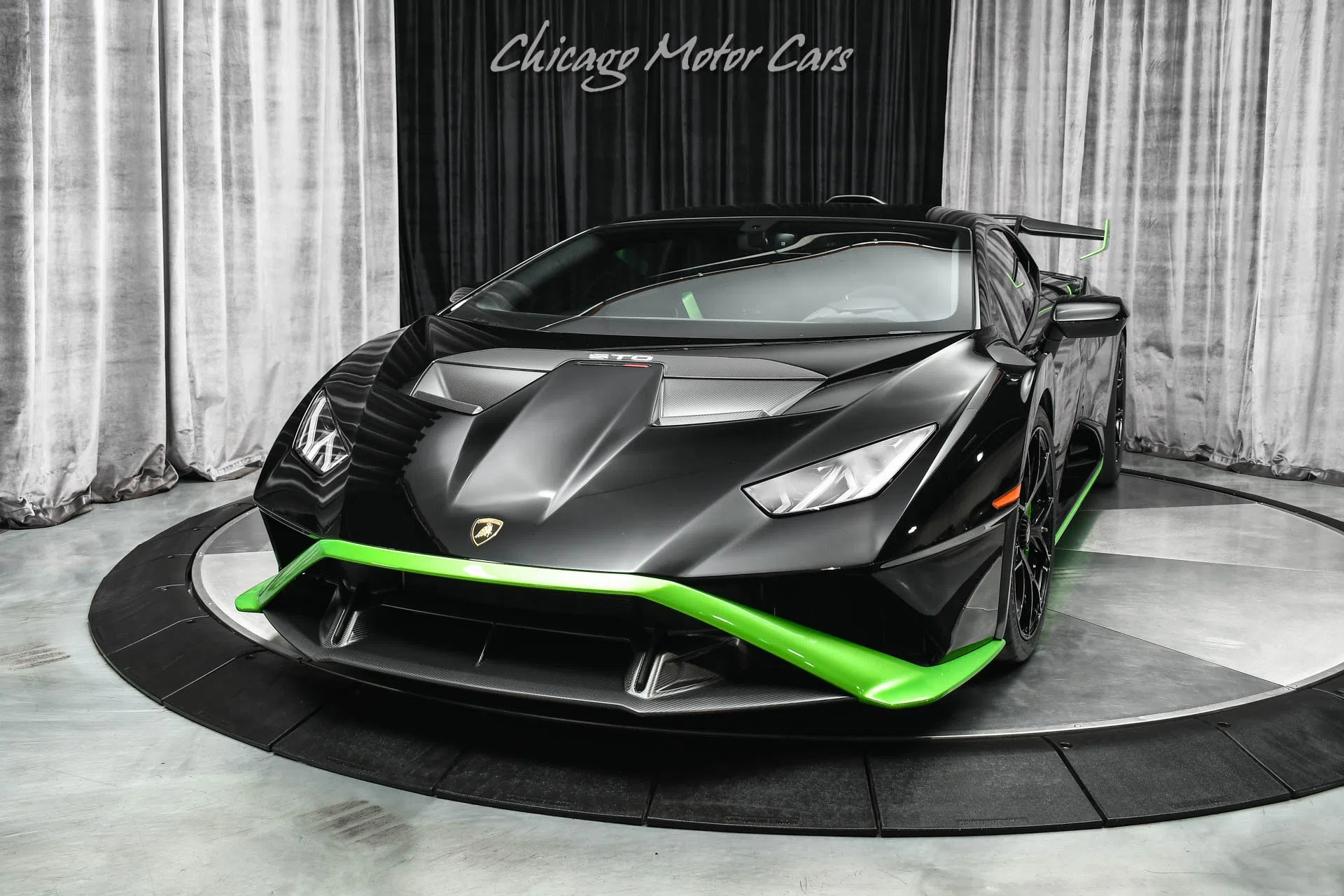2022 Lamborghini Huracán STO