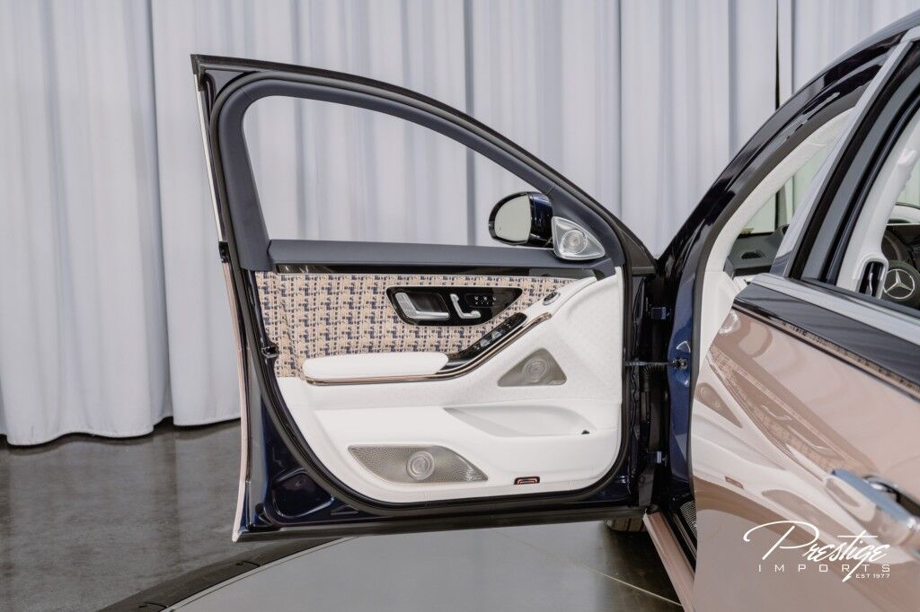 2023 Mercedes-Maybach S 680 Haute Voiture, 17/20