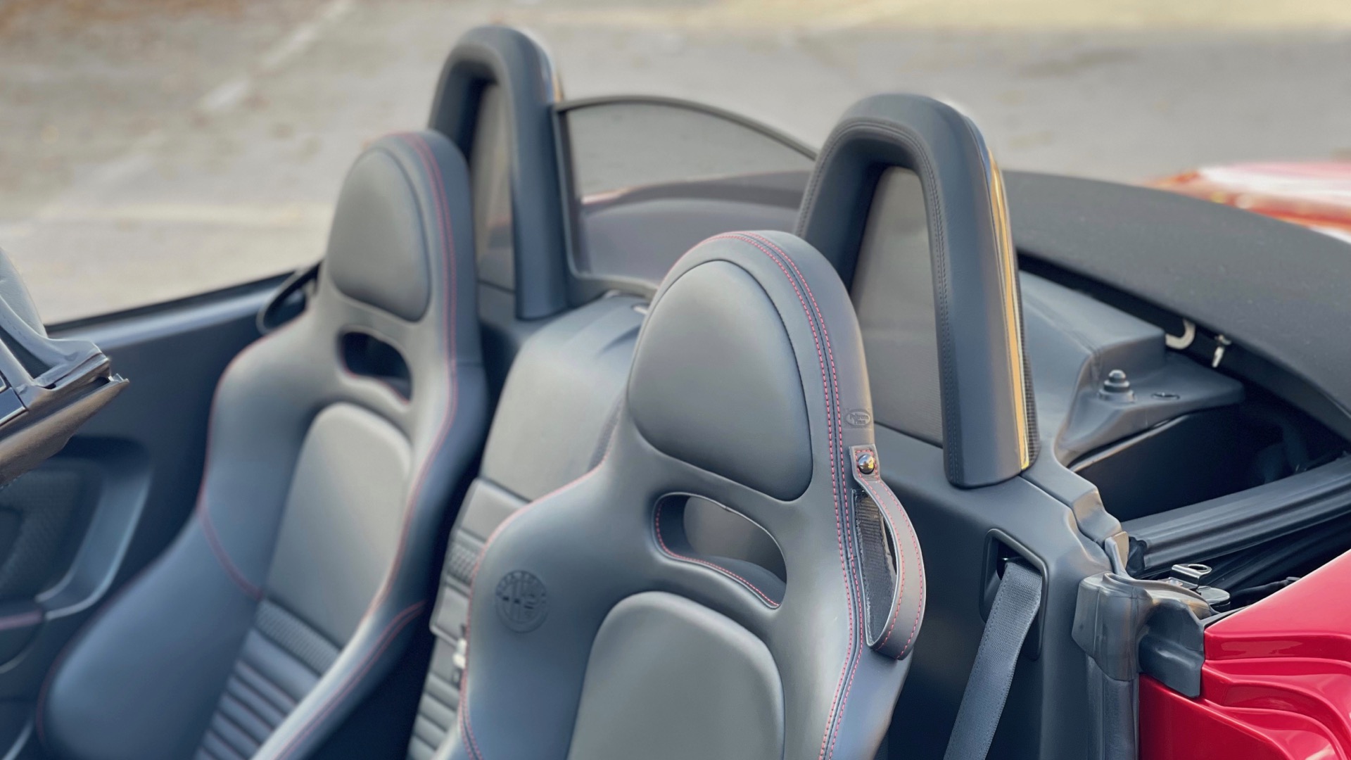 2013 Alfa Romeo 8C Spider, 18/20