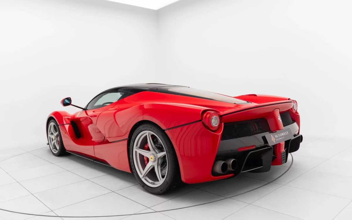 2014 Ferrari LaFerrari, 5/8