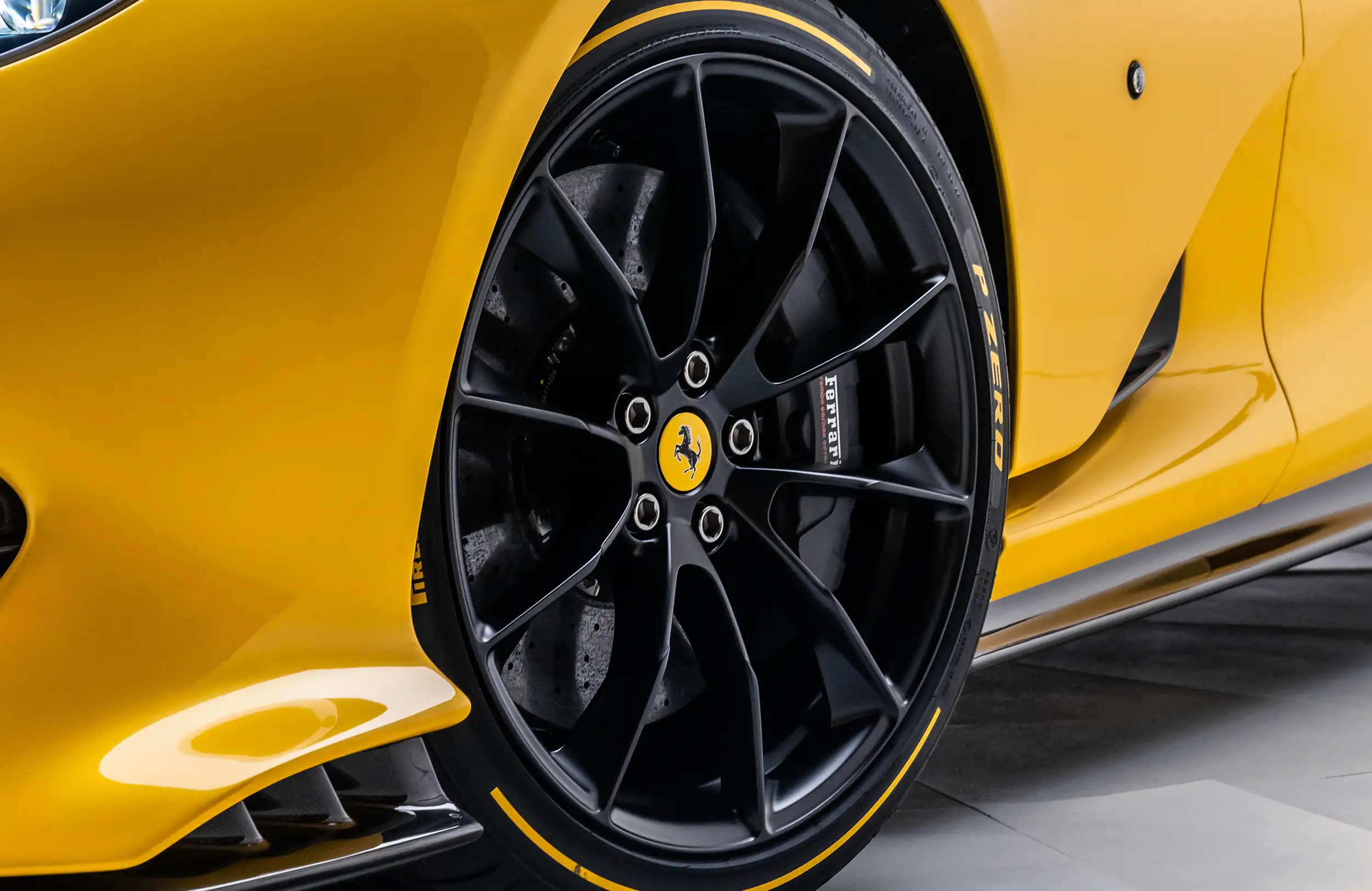 2023 Ferrari 812 Competizione A, 16/20