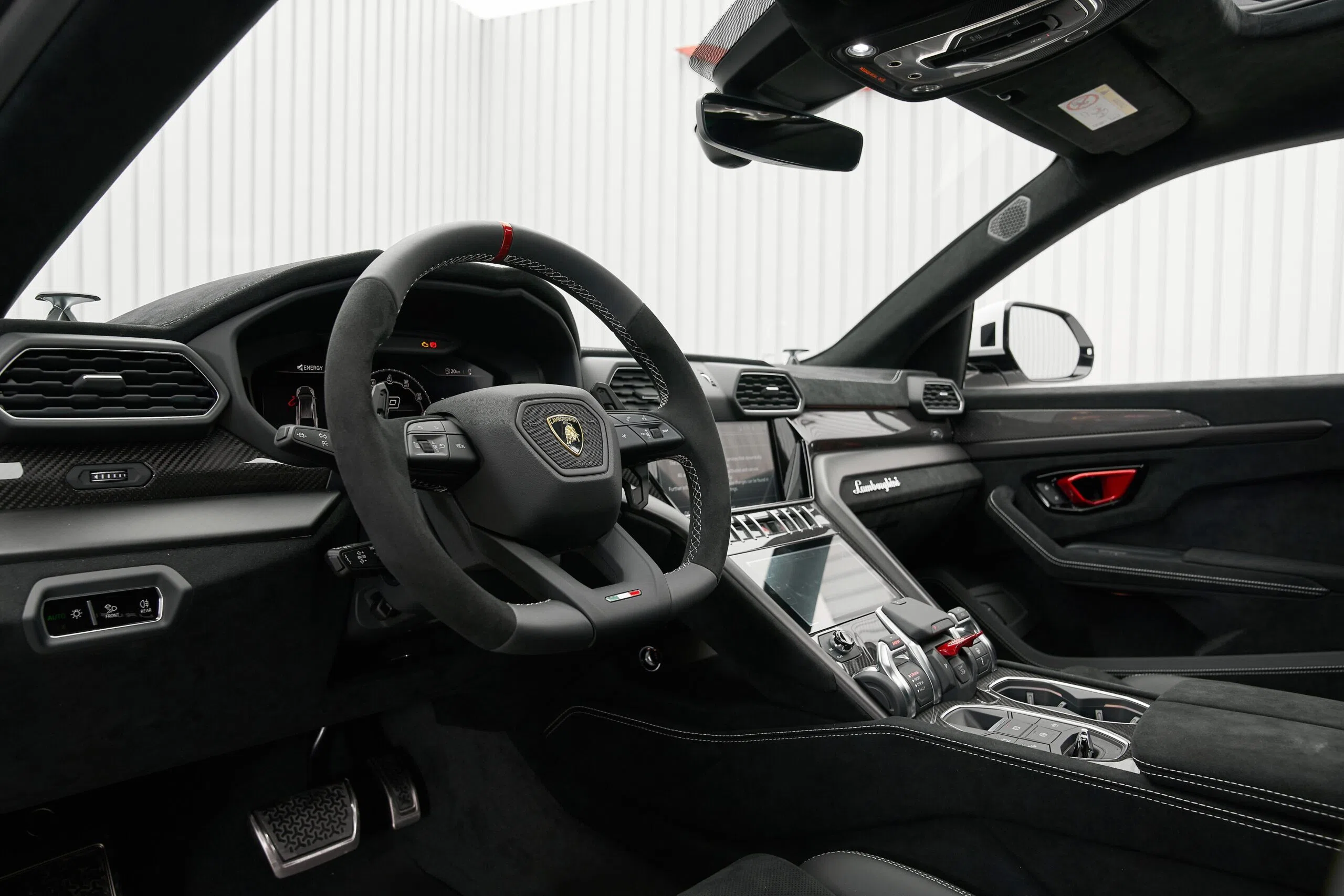 2024 Lamborghini Urus Performante interior, dashboard