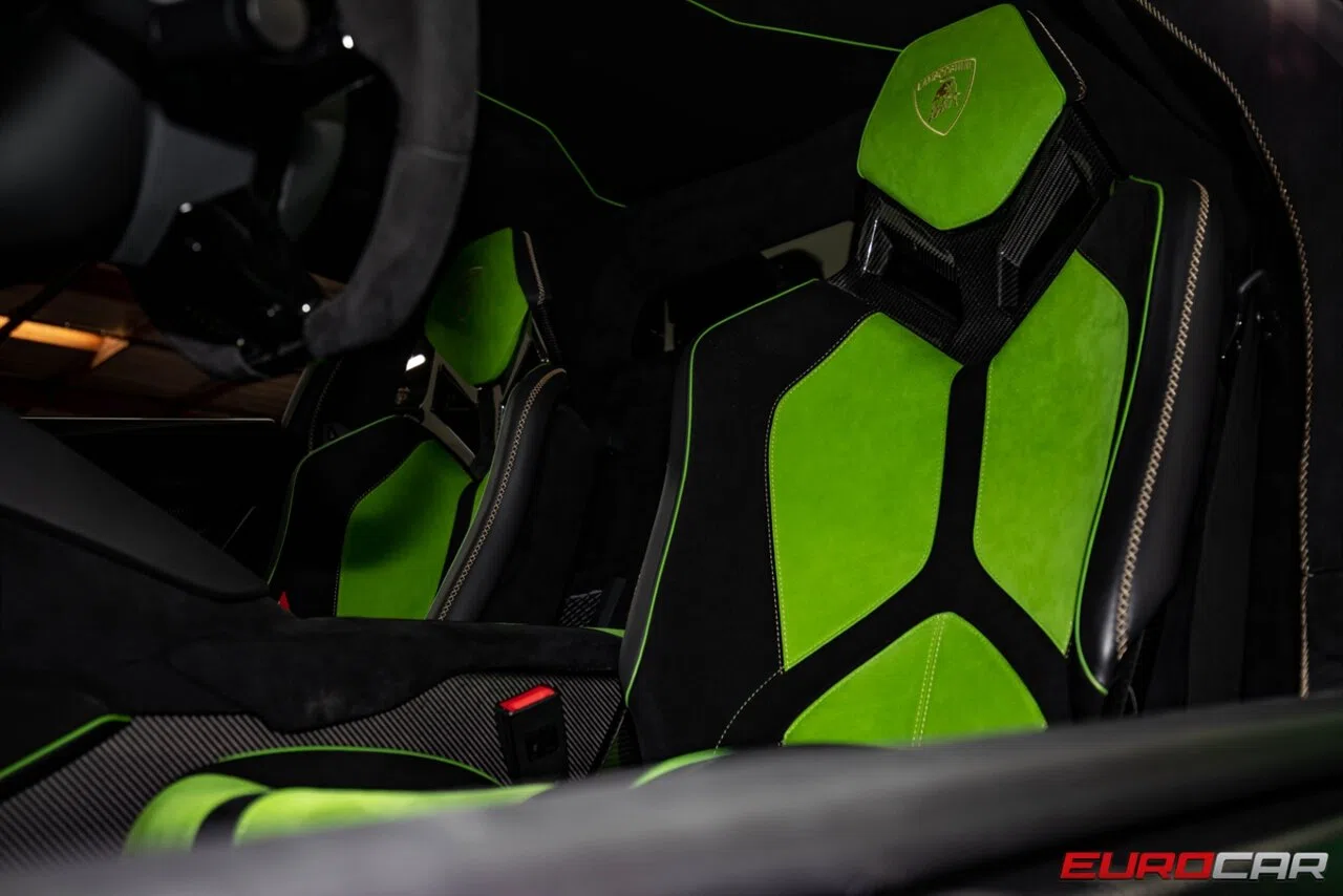 2019 Lamborghini Aventador LP 770-4 SVJ interior
