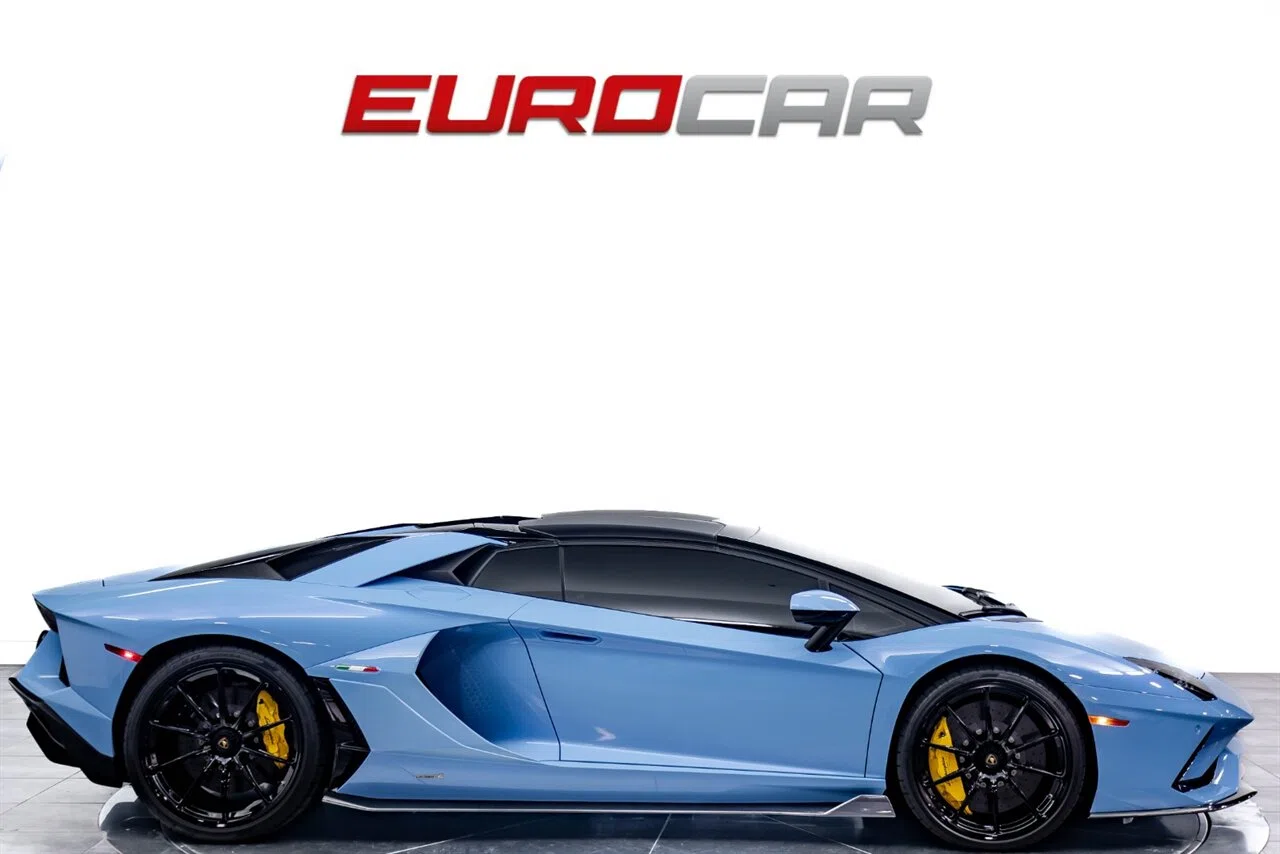 2022 Lamborghini Aventador LP 780-4 Ultimae for sale, exterior, Blu Cepheus Ad Personam