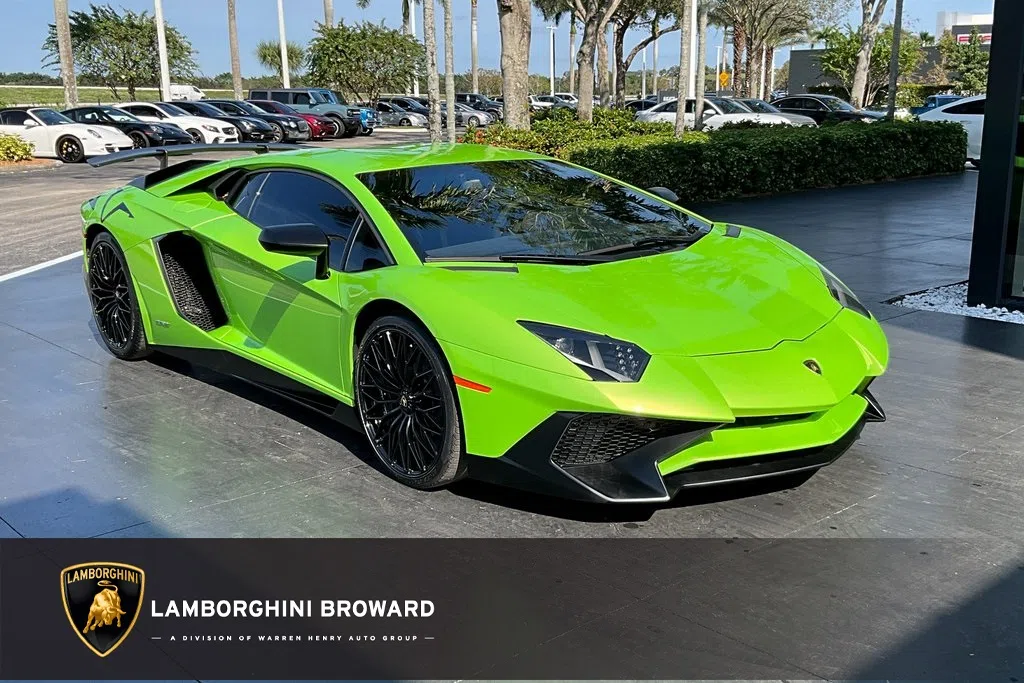 2016 Lamborghini Aventador LP750-4 SuperVeloce Coupé for sale, exterior, Verde Ithaca Pearl Effect