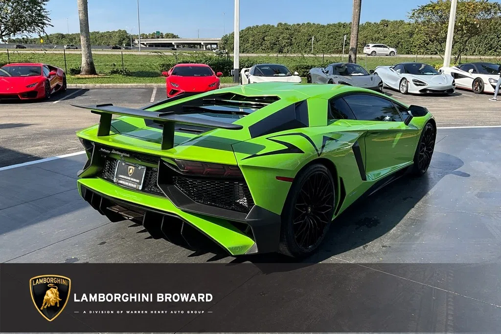 2016 Lamborghini Aventador LP750-4 SuperVeloce Coupé for sale, exterior, Verde Ithaca Pearl Effect