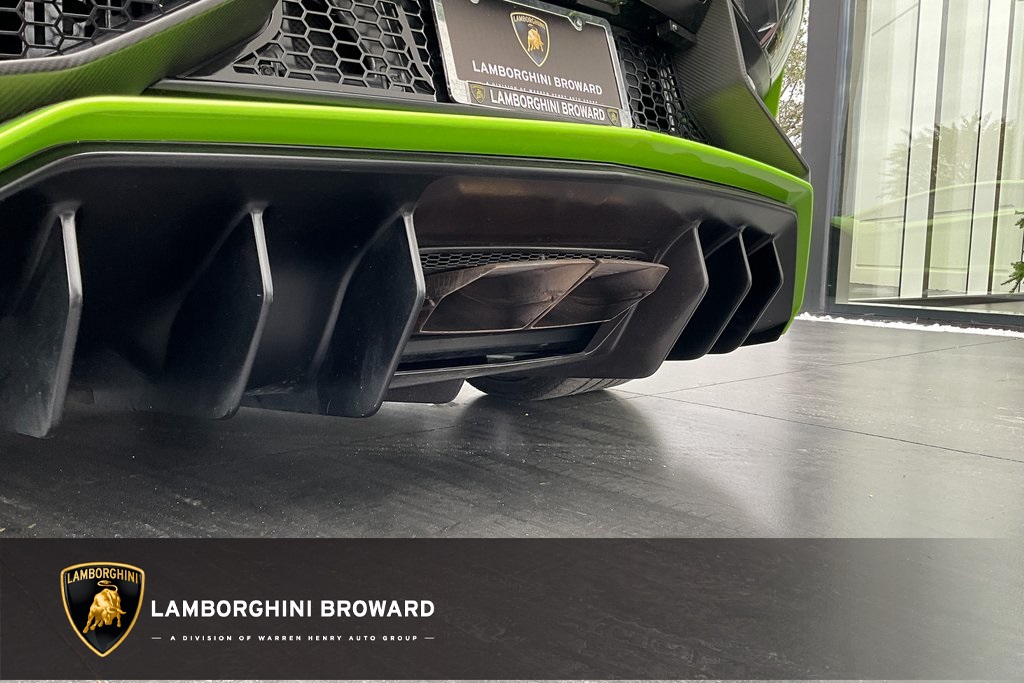 2016 Lamborghini Aventador LP750-4 SuperVeloce Coupé, 18/20
