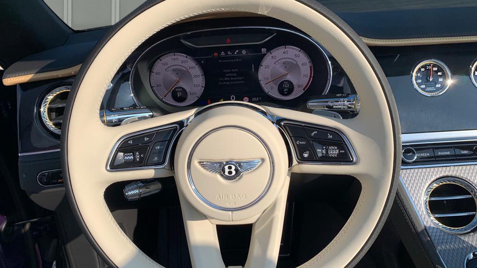 2022 Bentley Continental GTC Mulliner, 7/11