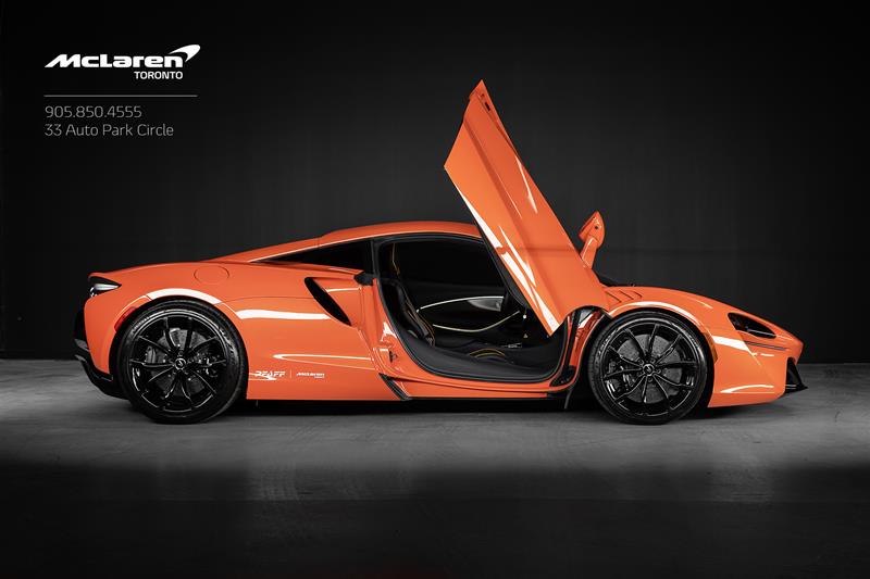 2023 McLaren Artura