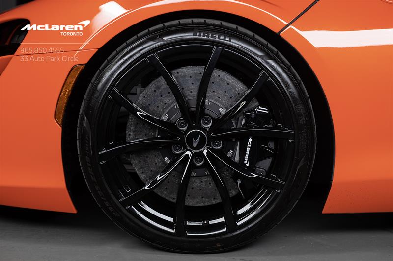 2023 McLaren Artura, 6/18