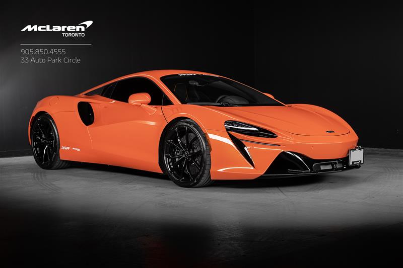 2023 McLaren Artura, 8/18