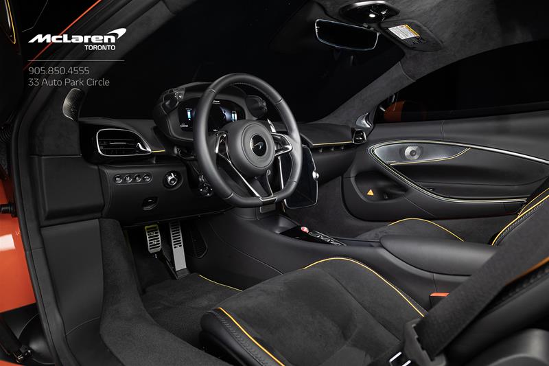 2023 McLaren Artura, 10/18