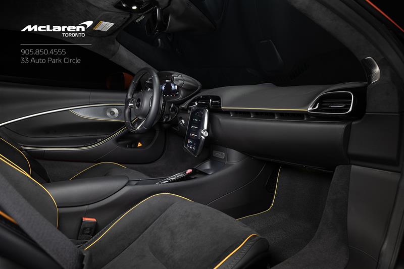 2023 McLaren Artura, 11/18