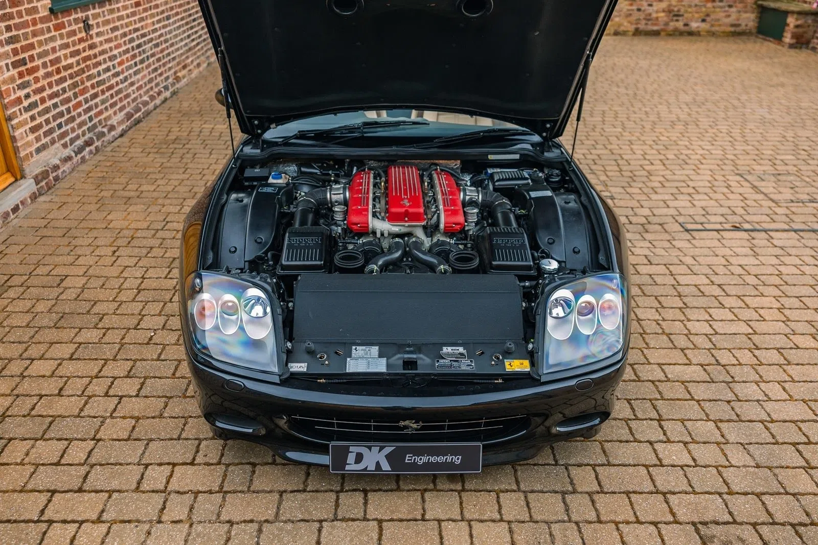 2005 Ferrari 575 Superamerica engine